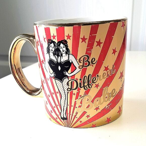 Side Show Circus Mug Charming Charlie Gold Be Different - Picture 1 of 4